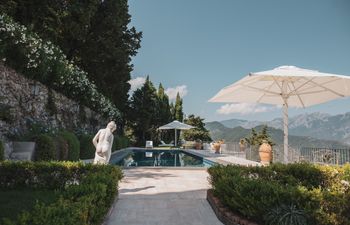 The Enchanting Terrace Holiday Home