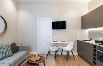 City Vibrancy Holiday Home