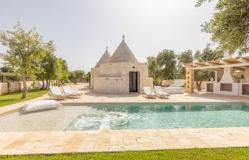 The Trulli of the Mulberry Holiday Home