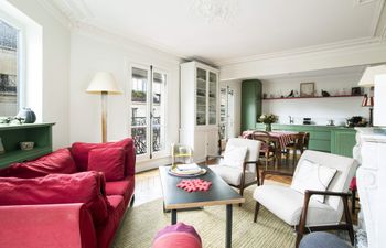 Corner Metropolis Holiday Home