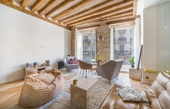 Museums & Art Holiday Home