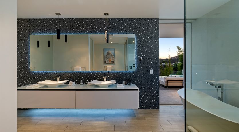 Photo of Front Row Mulholland