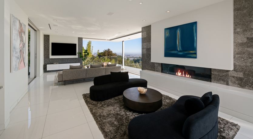 Photo of Front Row Mulholland