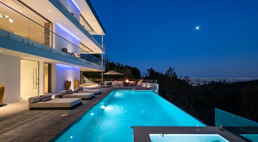 Photo of Front Row Mulholland