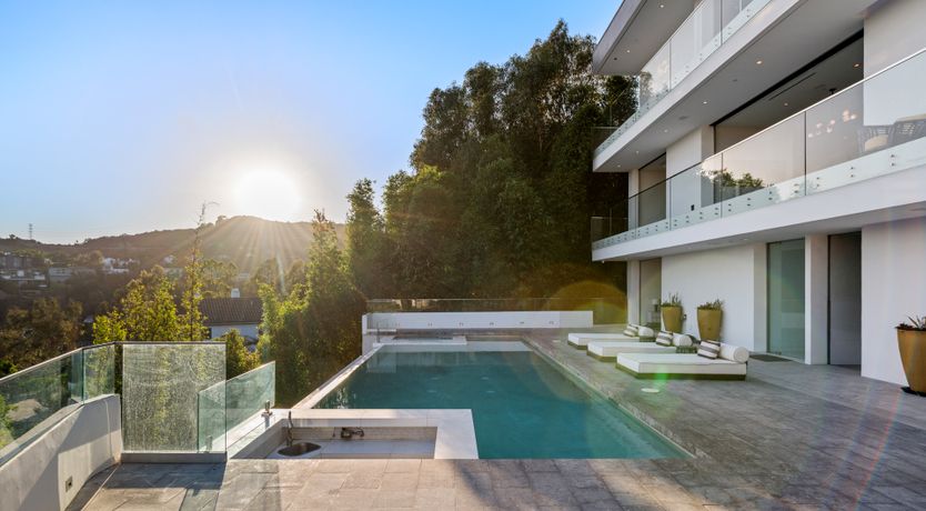 Photo of Front Row Mulholland