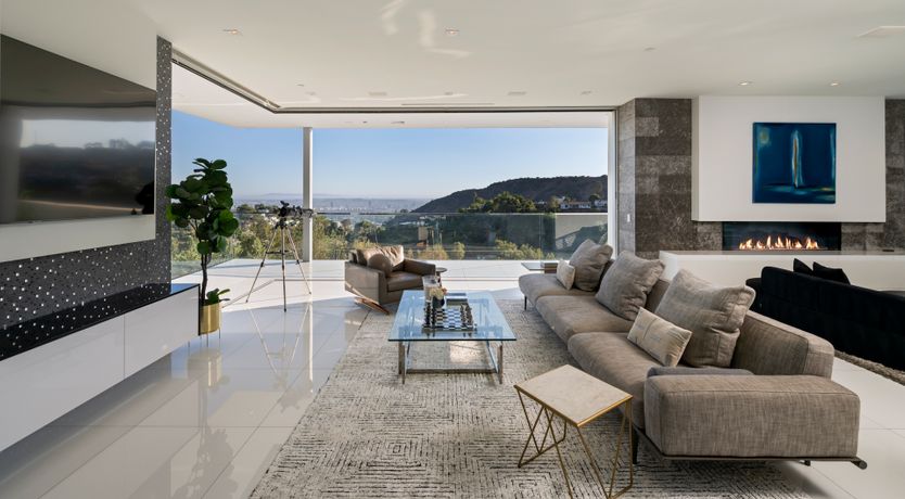 Photo of Front Row Mulholland