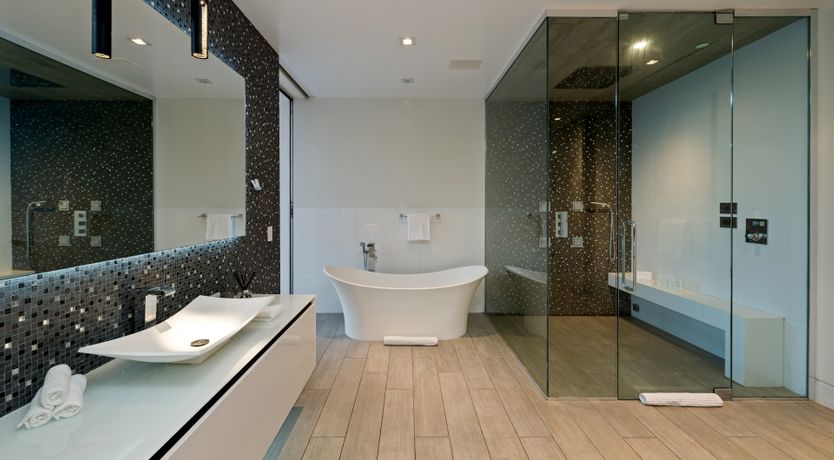 Photo of Front Row Mulholland