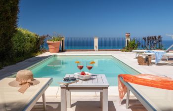 The Gentle Waves Holiday Home