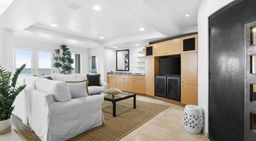 Photo of Ocean of Light