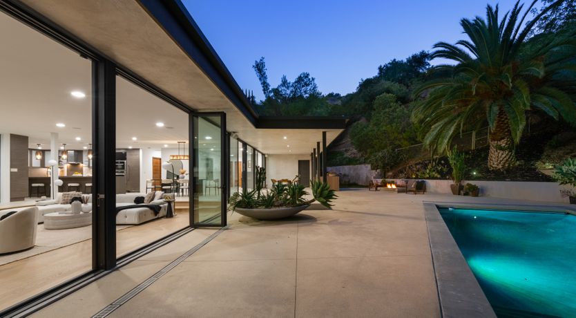 Photo of Beverly Modern