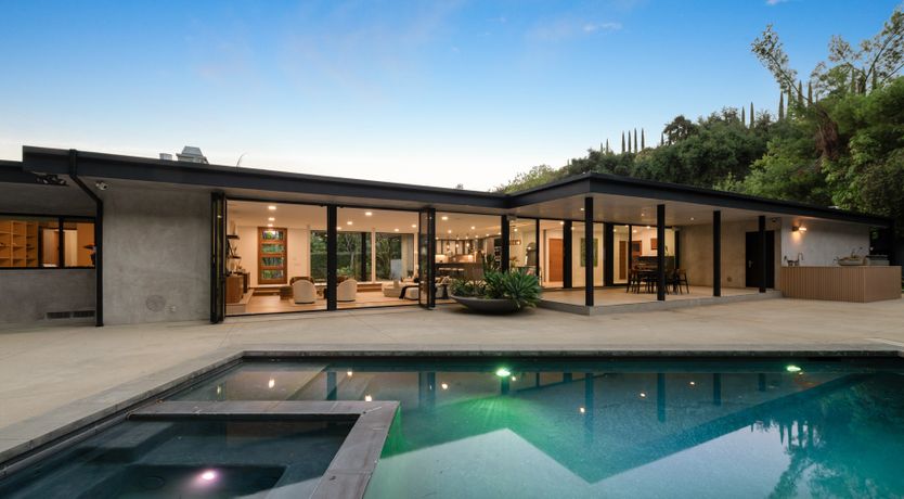Photo of Beverly Modern