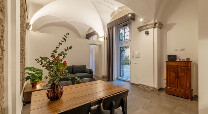 Photo of Renaissance-style Courtyard