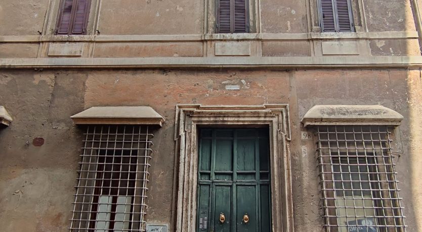 Photo of Renaissance-style Courtyard