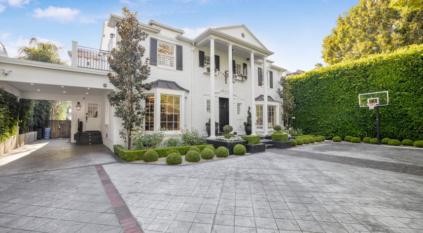 Photo of The Pinnacle of Luxury