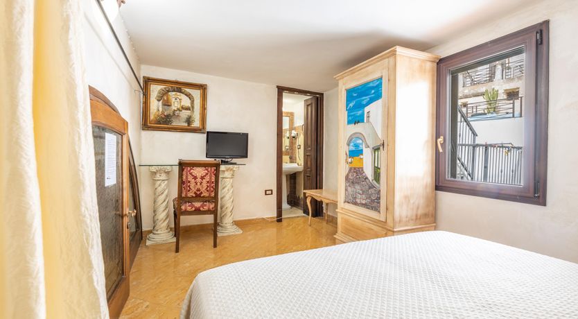 Photo of Salt & Earth