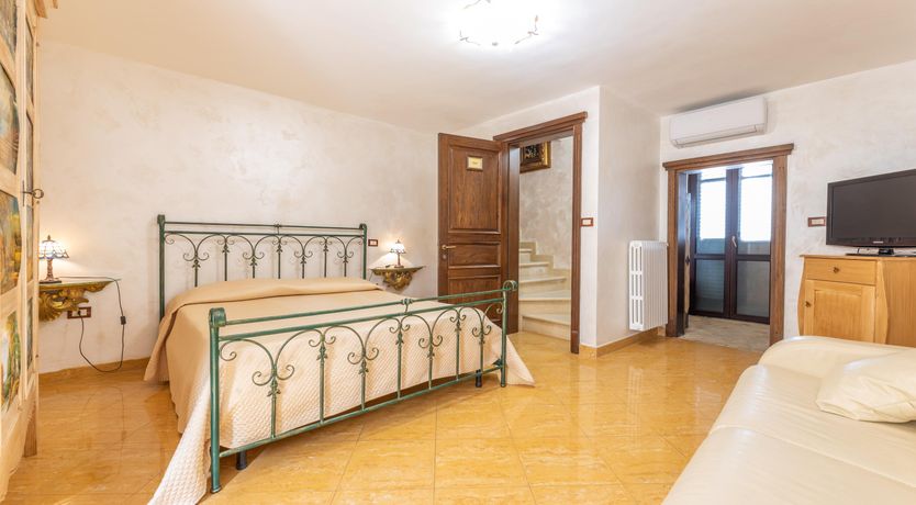 Photo of Salt & Earth