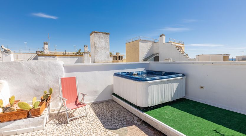 Photo of Salt & Earth