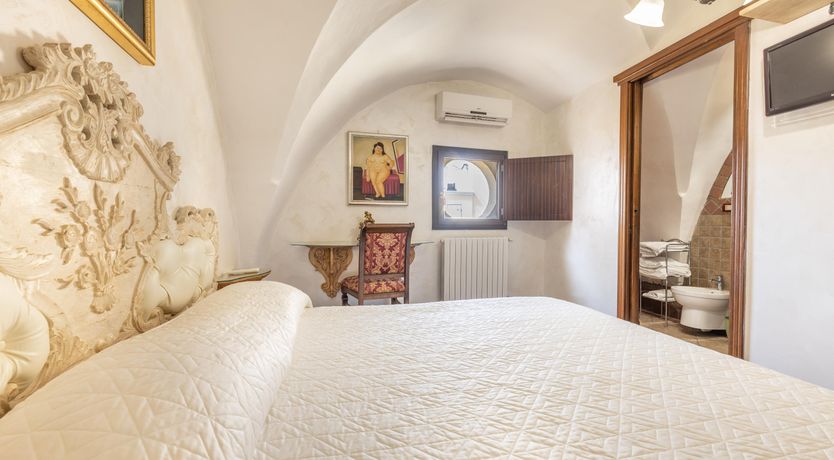 Photo of Salt & Earth