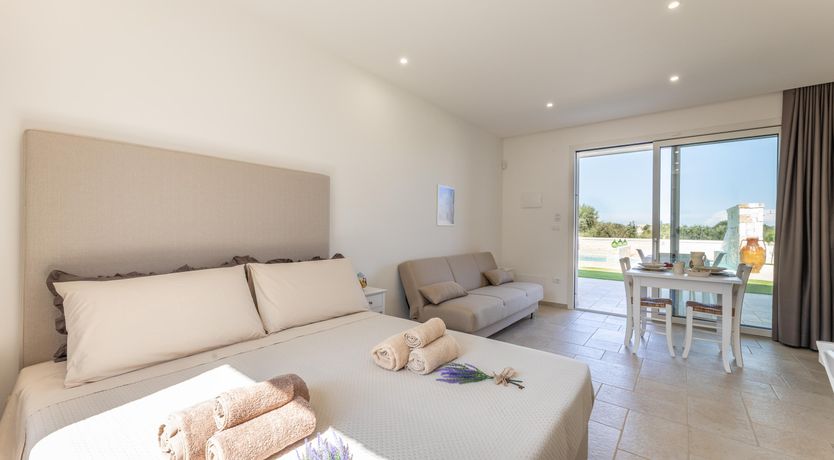 Photo of Elegant Studio