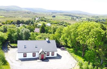 Red Deer Cottage Holiday Home