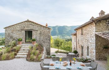 Hillside Sanctuary Holiday Home