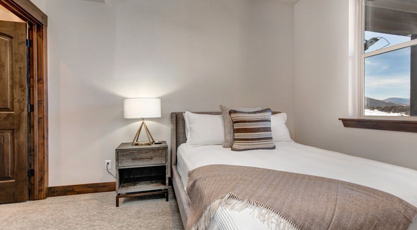 Photo of Hidden Peaks