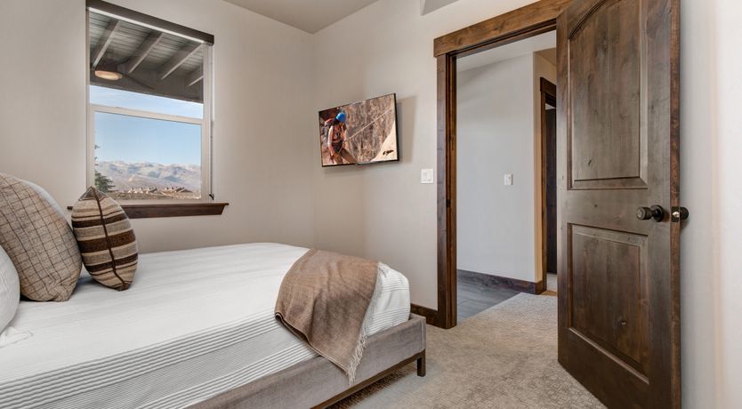 Photo of Hidden Peaks