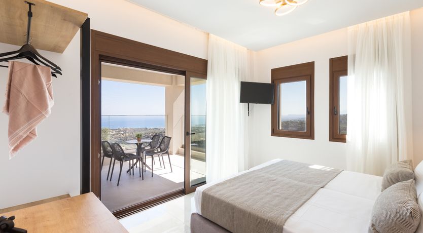 Photo of Nest of Jewels