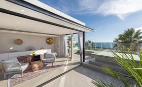 Photo of Stylish Beachfront Abode