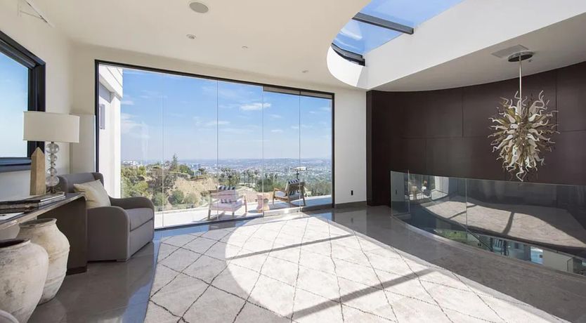 Photo of Beverly Hills Riche