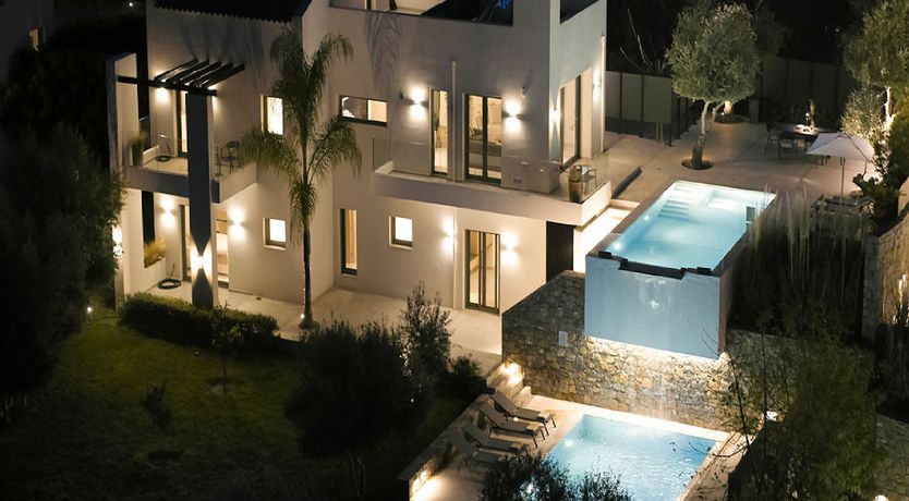 Photo of Skaleta Grove