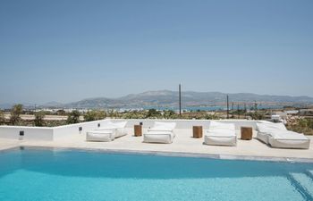 Island Elegance Holiday Home