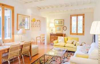 Arno Haven Holiday Home