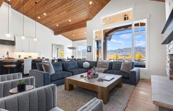 Jade Summit Holiday Home