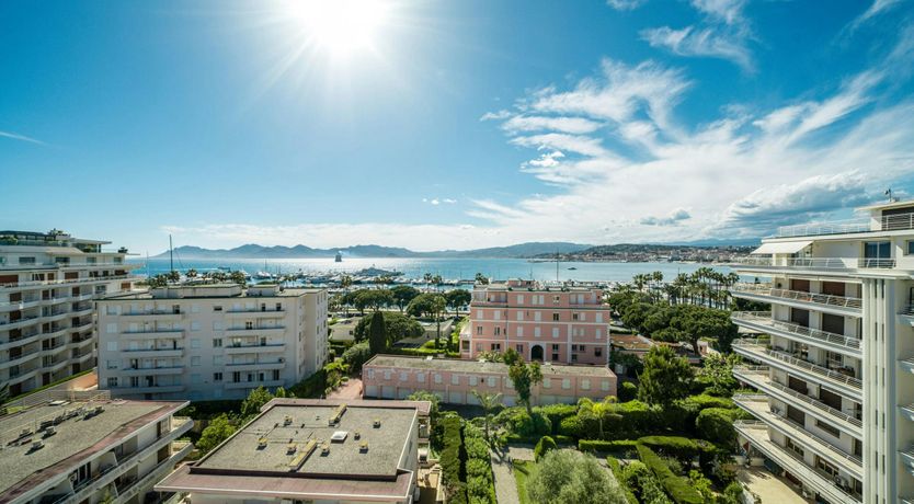 Photo of Bay of Cannes Vistas
