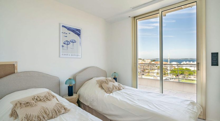 Photo of Bay of Cannes Vistas