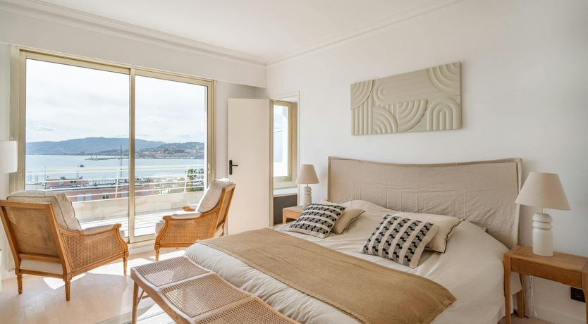 Photo of Bay of Cannes Vistas