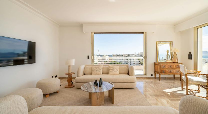 Photo of Bay of Cannes Vistas