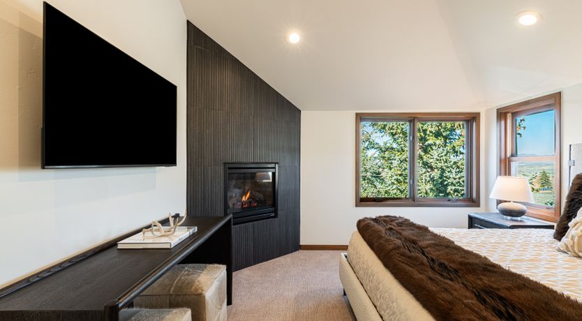 Photo of Snow & Light