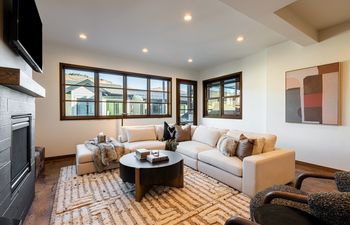 Snow & Light Holiday Home
