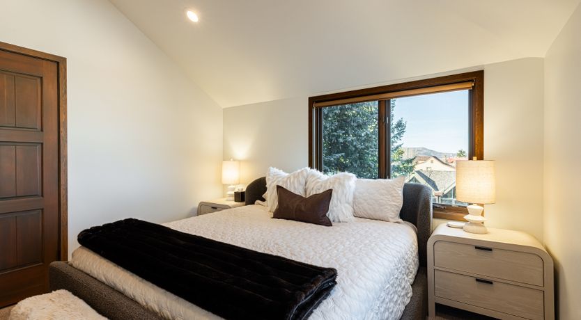 Photo of Snow & Light