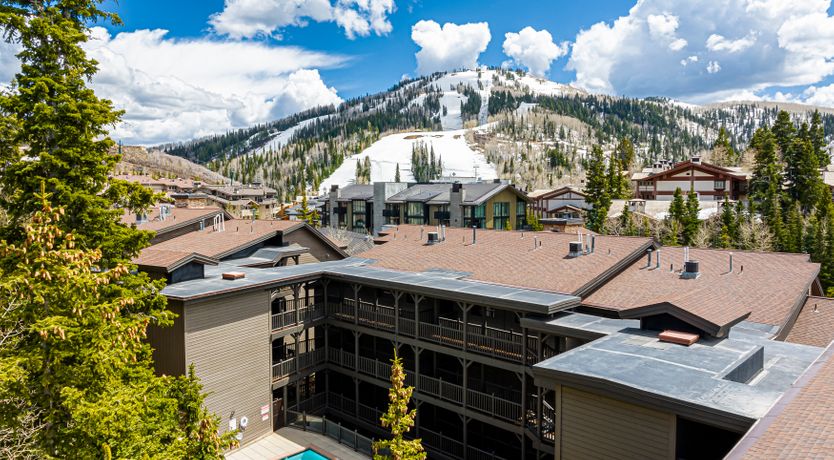 Photo of Mountain Lodge Escape