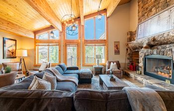 Mountain Lodge Escape Holiday Home