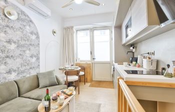 The Parisian Workshop Holiday Home