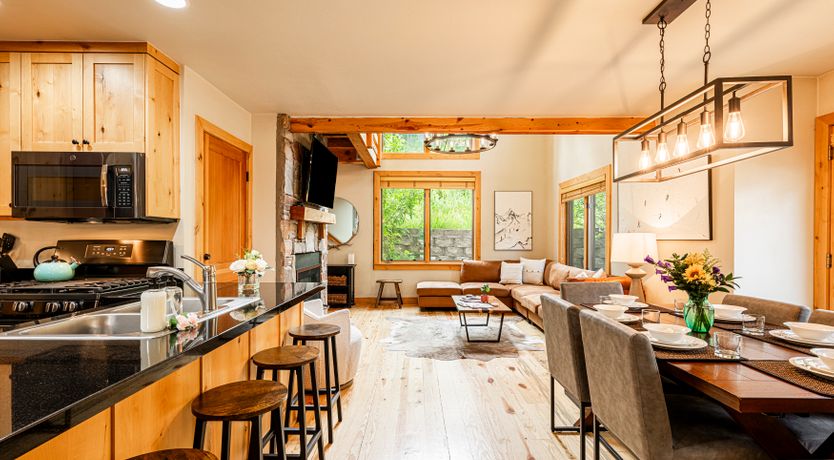 Photo of Charm Lodge