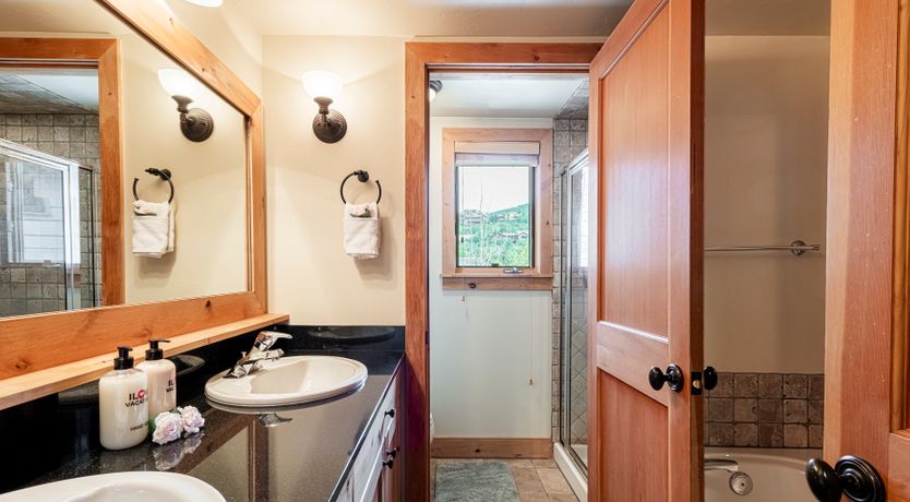Photo of Charm Lodge