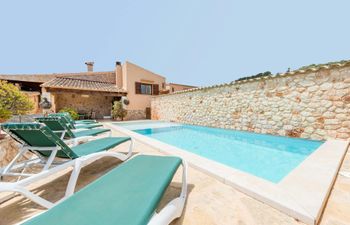 The Mountain Shade Holiday Home