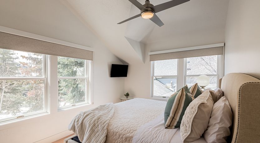 Photo of Gentle Mountain Light