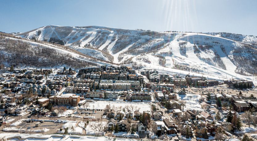 Photo of Gentle Mountain Light