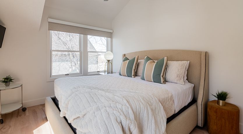 Photo of Gentle Mountain Light